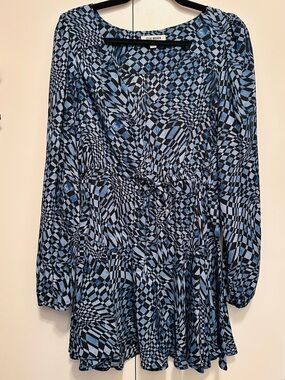 Steve Madden Black and Blue Geometric Print V-Neck Dress